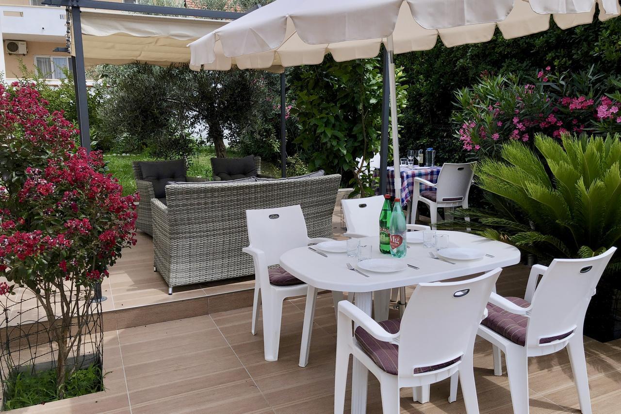 Axenia Hotel Утьеха Экстерьер фото